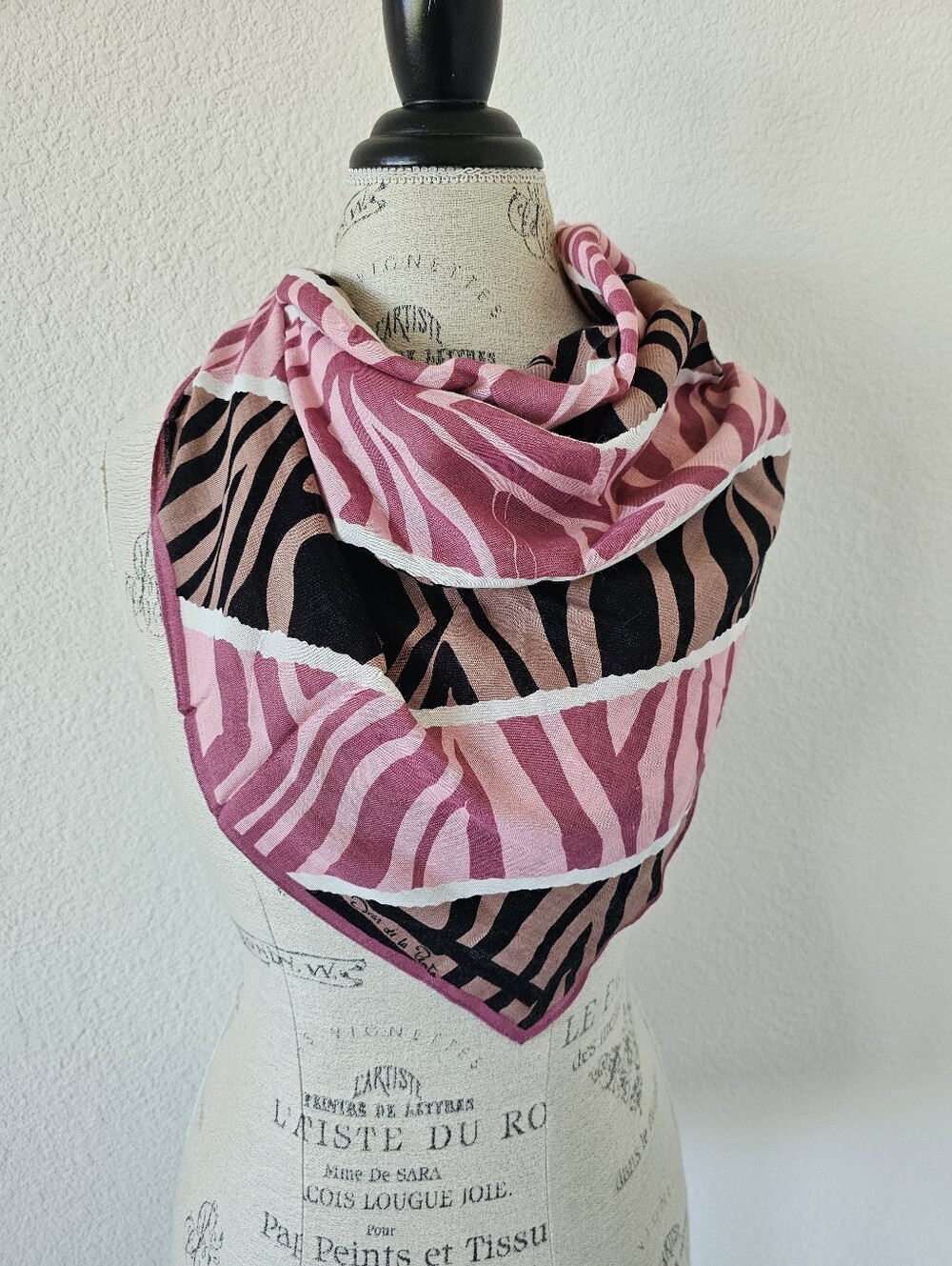 Vintage Oscar de la Renta Pink Tan Zebra Tiger Animal Print Square Scarf 30x32​